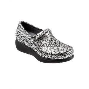 SOFTWALK women's meredith sport clog - medium width in crackle